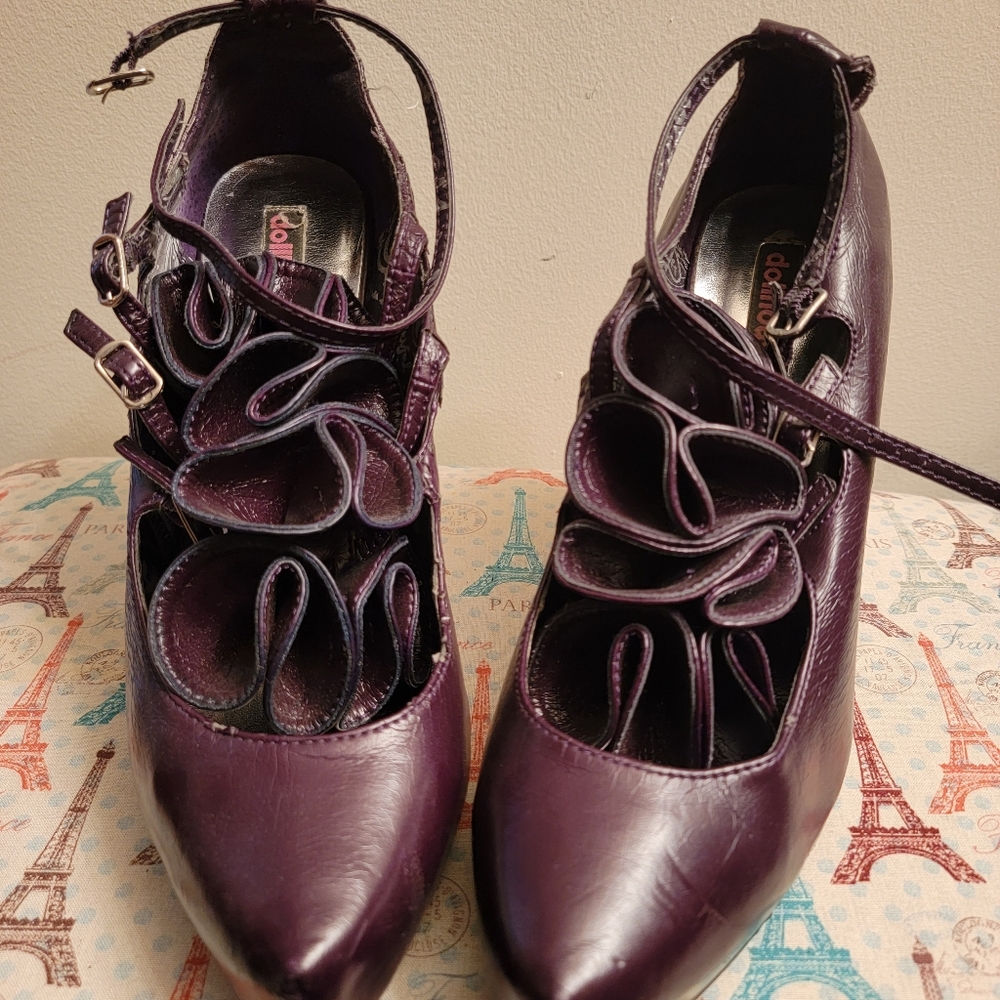 Purple heels with a rose design